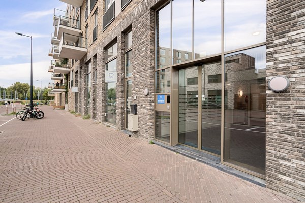 Medium property photo - Nida Senffstraat 11, 1095 MX Amsterdam